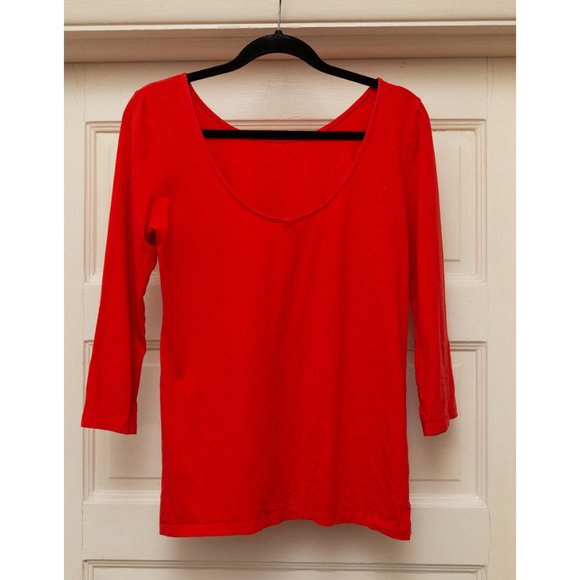 H&M 3/4 Sleeve Red Low Back Shirt - Picture 2 of 2